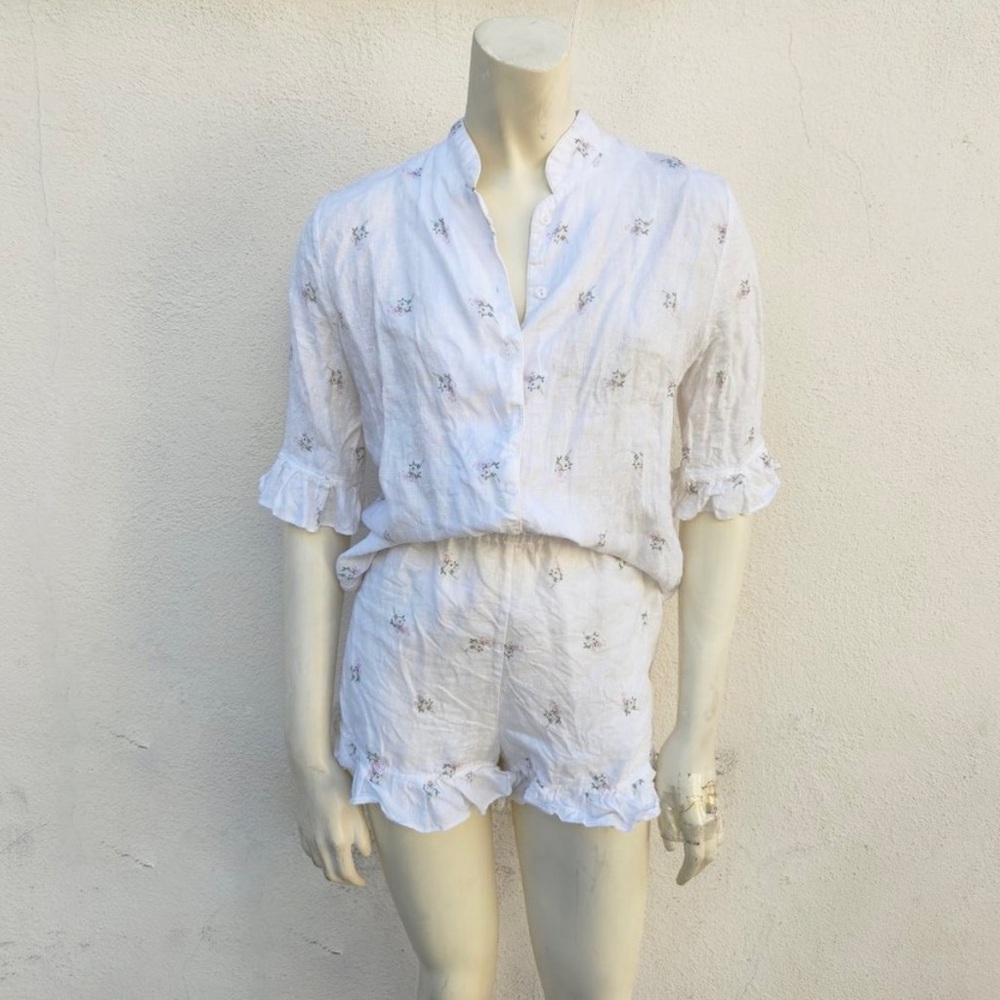 SLEEPER Ditsy Floral Linen Ruffle Pajama Loungewear Set in XS.